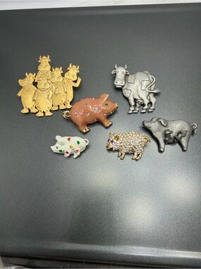 👍30%off Vintage Pig & Cow Brooch Set